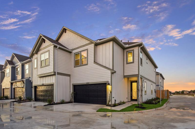1516 Colonial Gorge